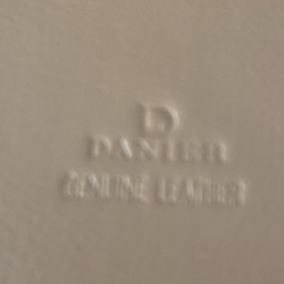 Danier jewelry box organizer. Genuine leather - Picture 4 of 4